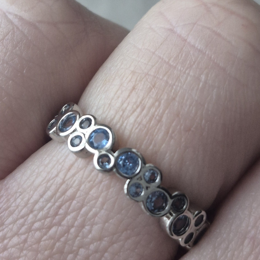 Chic Silver Ring With Blue Highlights - image 2